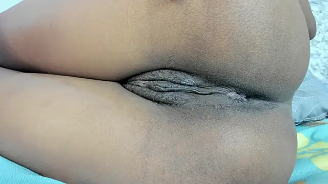 Canhela1 online show from April 15, 2026, 11:38 pm