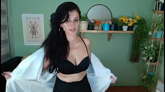 Snapshot of Aliiz_01 chatting on February 21, 2025, 5:31 pm Aliiz 01 online show from February 21, 2025, 5:31 pm