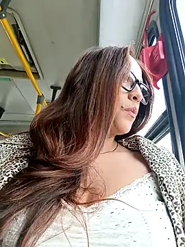 Snapshot of Lena-32 chatting on February 20, 2025, 4:14 pm Lena-32 online show from February 20, 2025, 4:14 pm