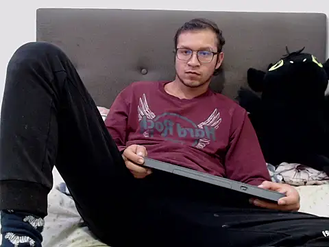 andy loverxx online show from February 14, 2026, 5:48 am