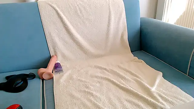 Topmodell online show from January 2, 2025, 10:58 am