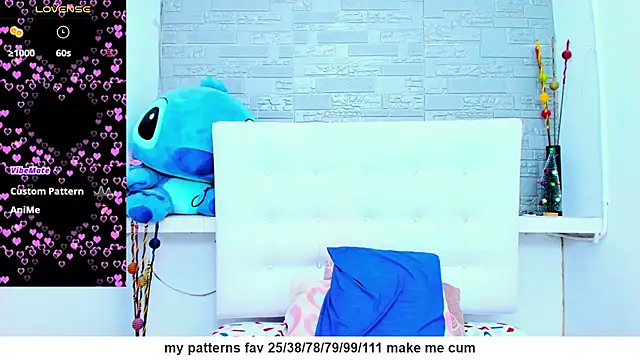 Snapshot of HorniestMilf chatting on March 9, 2025, 5:06 pm HorniestMilf online show from March 9, 2025, 5:06 pm