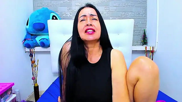 Snapshot of HorniestMilf chatting on October 5, 2025, 3:54 pm HorniestMilf online show from October 5, 2025, 3:54 pm