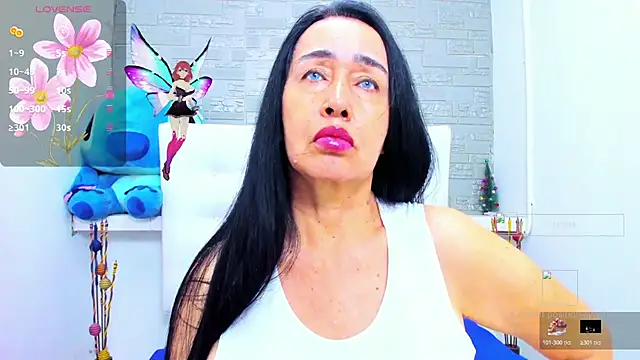 Snapshot of HorniestMilf chatting on October 24, 2025, 9:11 pm HorniestMilf online show from October 24, 2025, 9:11 pm