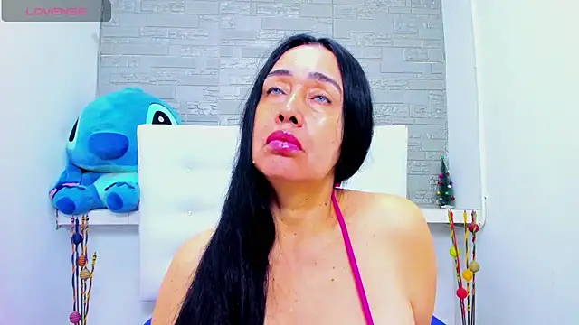 Snapshot of HorniestMilf chatting on November 15, 2025, 11:54 pm HorniestMilf online show from November 15, 2025, 11:54 pm