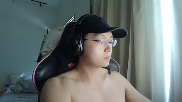 Snapshot of Tkcqcc chatting on December 9, 2024, 1:18 am Tkcqcc online show from December 9, 2024, 1:18 am