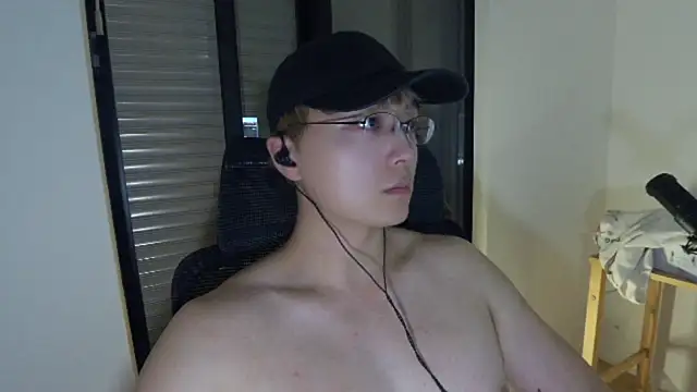 Snapshot of Tkcqcc chatting on March 2, 2025, 6:51 pm Tkcqcc online show from March 2, 2025, 6:51 pm