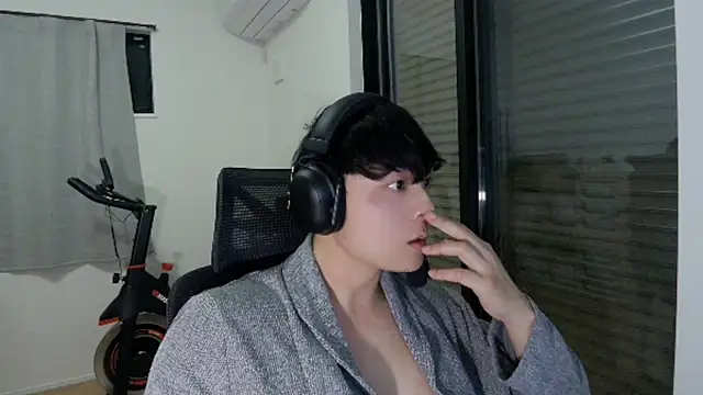 Snapshot of Tkcqcc chatting on October 21, 2025, 12:50 pm Tkcqcc online show from October 21, 2025, 12:50 pm