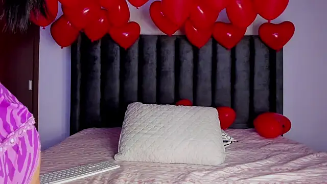 Snapshot of paulina_soto chatting on February 16, 2026, 10:00 am paulina soto online show from February 16, 2026, 10:00 am