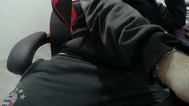 Dandi19 online show from November 14, 2025, 8:40 pm