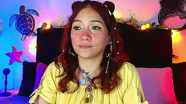 Snapshot of alisson_zafiro_ chatting on July 26, 2026, 9:05 am alisson zafiro online show from July 26, 2026, 9:05 am