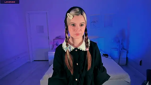 Lil Amelie online show from September 14, 2025, 12:37 pm