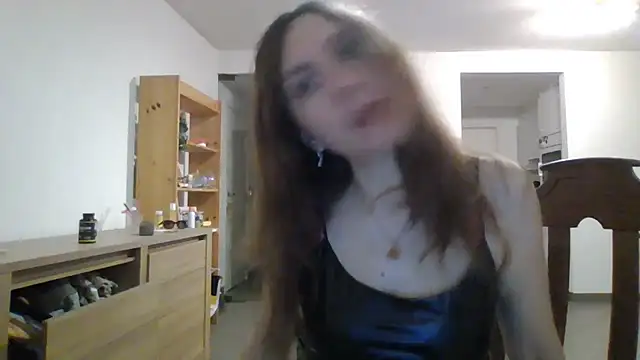 JasmineGlamour online show from April 14, 2026, 3:12 am