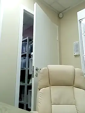 Snapshot of FantasyMichelle chatting on December 18, 2024, 3:11 pm FantasyMichelle online show from December 18, 2024, 3:11 pm