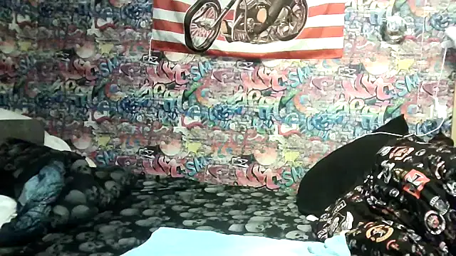 Snapshot of FantasyMichelle chatting on October 2, 2025, 4:03 pm FantasyMichelle online show from October 2, 2025, 4:03 pm