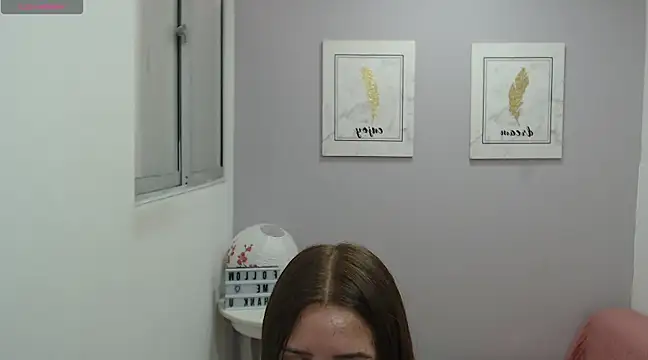 valerie diaz1 online show from December 17, 2024, 4:11 pm