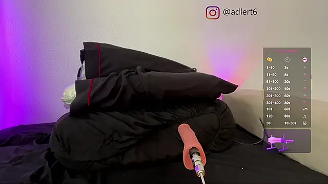 Snapshot of adler80035 chatting on November 3, 2025, 5:52 am adler80035 online show from November 3, 2025, 5:52 am