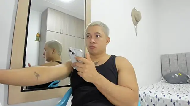 Snapshot of Valerioe chatting on April 24, 2026, 4:53 pm Valerioe online show from April 24, 2026, 4:53 pm