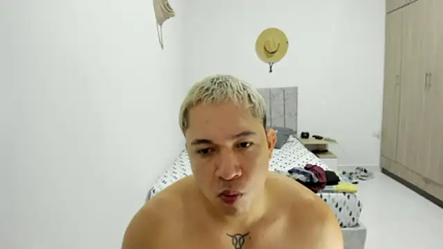 Snapshot of Valerioe chatting on May 22, 2026, 3:50 pm Valerioe online show from May 22, 2026, 3:50 pm