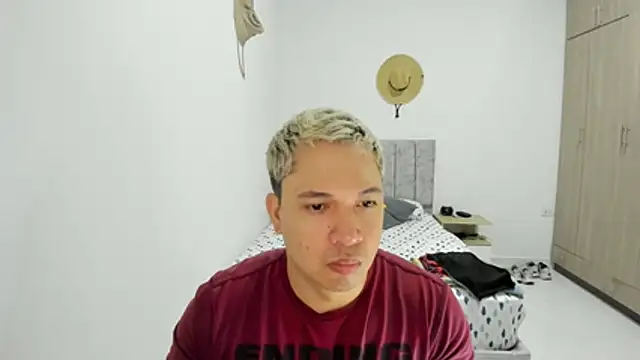 Snapshot of Valerioe chatting on May 23, 2026, 4:33 pm Valerioe online show from May 23, 2026, 4:33 pm