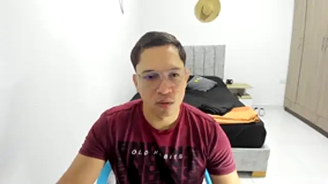 Snapshot of Valerioe chatting on July 20, 2026, 4:20 pm Valerioe online show from July 20, 2026, 4:20 pm