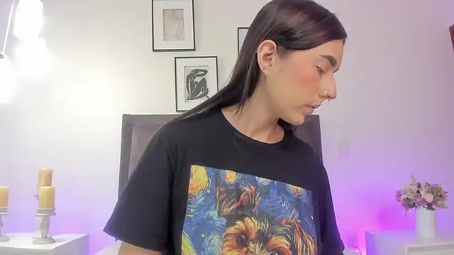 helen mooree online show from March 10, 2026, 12:43 pm