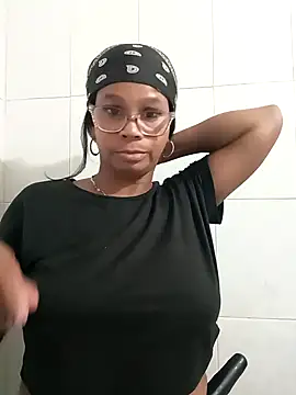 Melanie candy  online show from October 16, 2025, 3:40 am