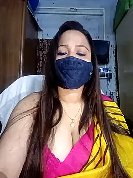 albelasummi702 online show from February 7, 2025, 5:10 am