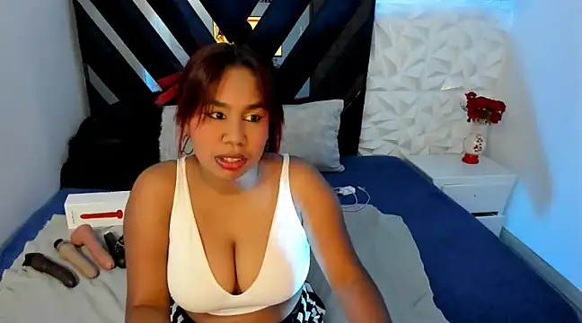 Lizzie Williams  online show from January 26, 2025, 3:27 am