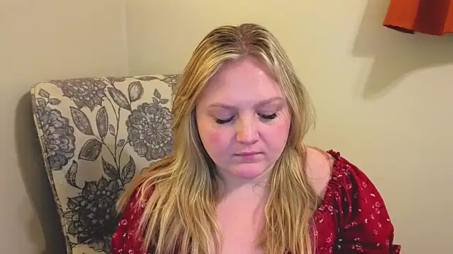 PhatAssBlond online show from April 10, 2026, 4:23 pm