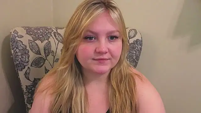 PhatAssBlond online show from April 13, 2026, 8:25 pm