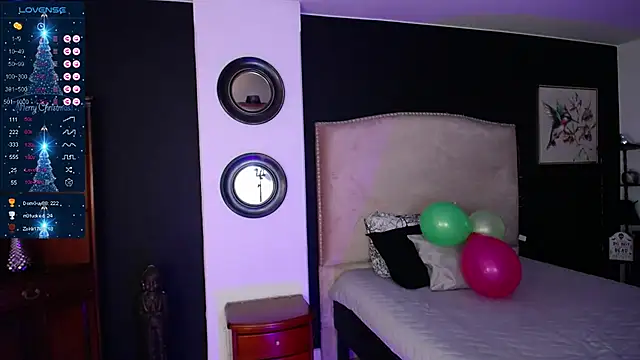 lia huan online show from December 27, 2024, 5:59 pm