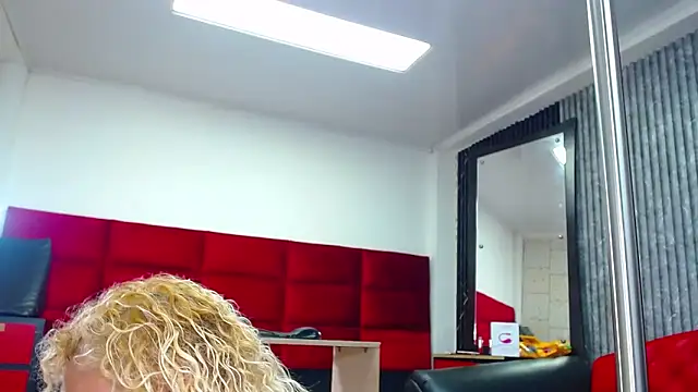 SWEETKAREN online show from March 7, 2026, 2:19 am