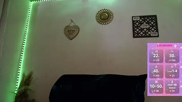 Snapshot of Donniia chatting on January 8, 2026, 11:45 am Donniia online show from January 8, 2026, 11:45 am