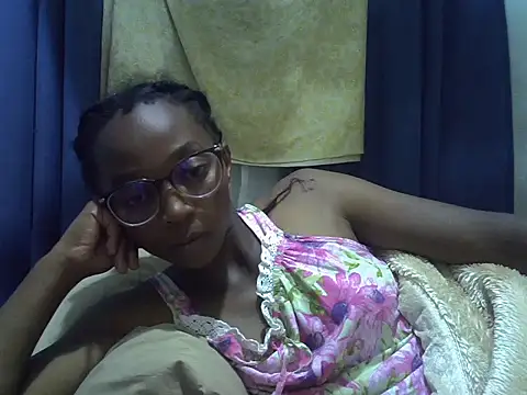 ElianeHot online show from March 23, 2026, 7:51 pm