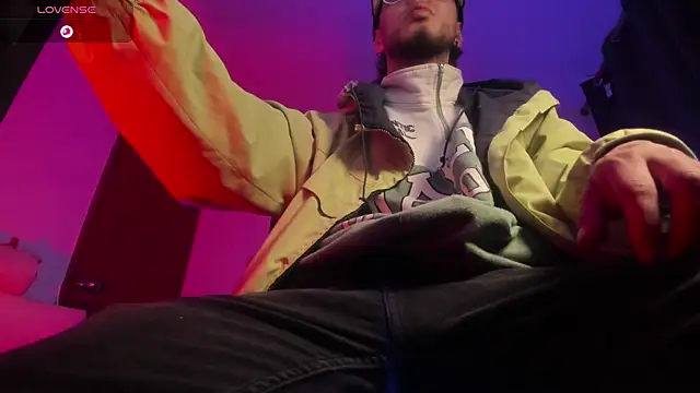 s sven03 online show from December 19, 2025, 1:45 am