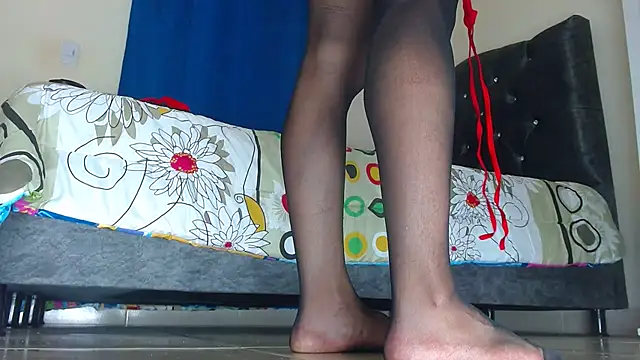 Snapshot of Valenn_rey chatting on March 4, 2025, 8:27 pm Valenn rey online show from March 4, 2025, 8:27 pm