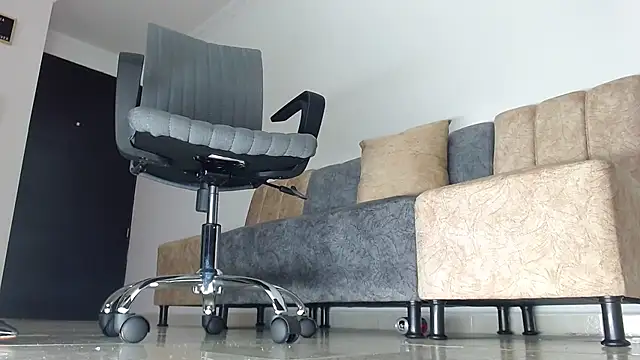 Snapshot of Valenn_rey chatting on September 12, 2025, 9:15 pm Valenn rey online show from September 12, 2025, 9:15 pm