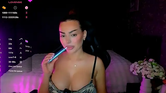 babyleilaa online show from February 17, 2026, 9:54 pm