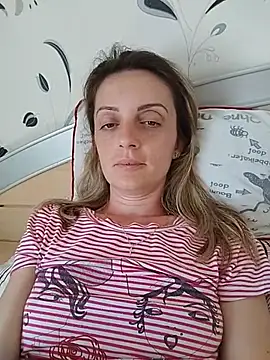 SophyGirl online show from May 24, 2026, 12:43 pm