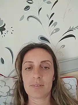 SophyGirl online show from May 28, 2026, 12:57 pm
