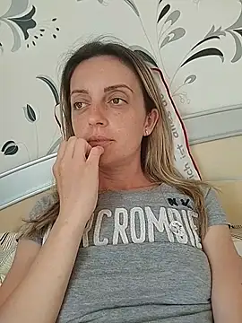 SophyGirl online show from May 29, 2026, 2:48 pm