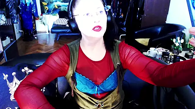 Snapshot of Imperatriza chatting on May 18, 2026, 12:55 pm Imperatriza online show from May 18, 2026, 12:55 pm