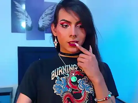 lilithnyx333 online show from February 6, 2026, 8:01 pm