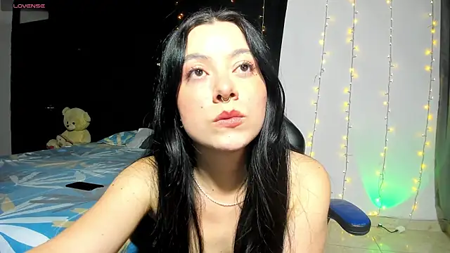 ethan chloeee online show from July 11, 2026, 4:04 am