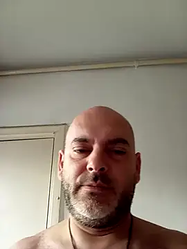 Snapshot of BartalesDaddy chatting on January 24, 2025, 11:15 am BartalesDaddy online show from January 24, 2025, 11:15 am