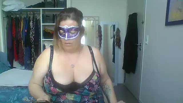 blueblush online show from February 20, 2025, 2:46 pm