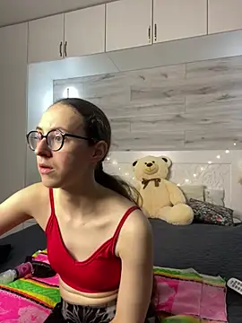MartiniiSelenna online show from May 25, 2026, 5:57 am