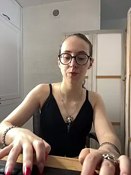 MartiniiSelenna online show from July 18, 2026, 5:44 am