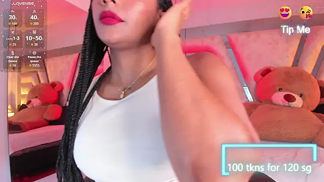 Snapshot of AngelineHeet chatting on May 13, 2026, 3:37 am AngelineHeet online show from May 13, 2026, 3:37 am
